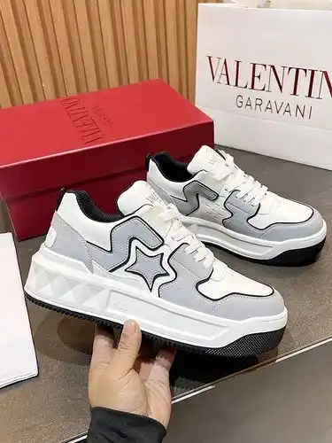Código de estilo de pareja de Valentino 0216C Tamaño 3545 Tamaño personalizado 45 no reembolsable