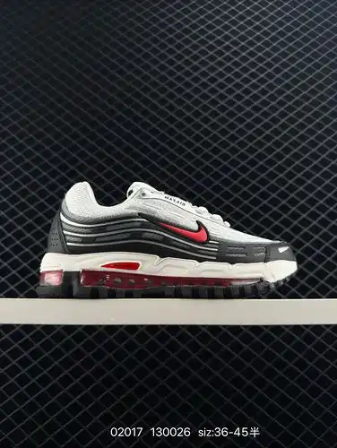 Los zapatos de carrera amortiguados con aire Nike Comme Des Garcons Homme Plus x Nk Air Max TL 25 Pa