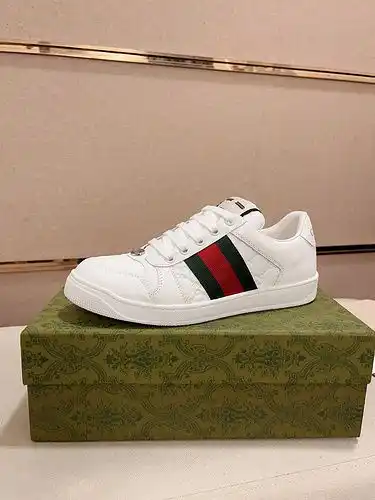 Gucci Mens Edition Código 0217C10 Talla 3844