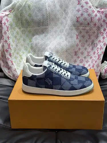 LV Código Hombre 0214B30 Talla 3844