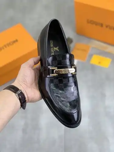 LV Código Hombre 0220B Talla 3944