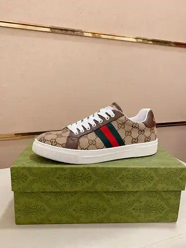 Gucci Mens Edition Código 0310B40 Talla 3844