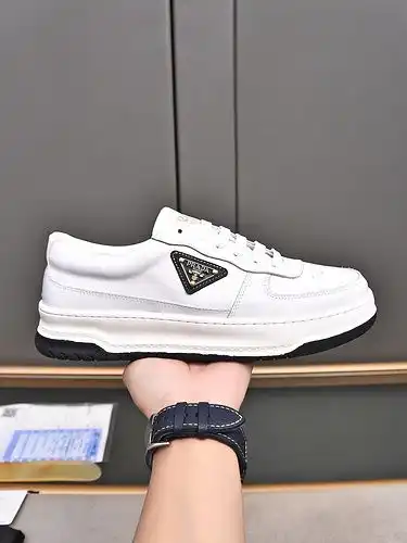 Código de calzado masculino Prada 0227b40 talla 3844