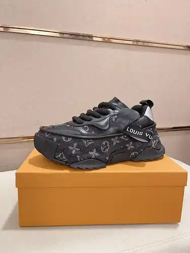 LV Mens Código 0309C20 Tamaño 3944 38 45 personalizado no reembolsable