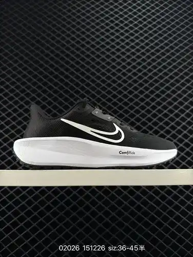 El zapato de carrera casual Nike Quest 6 Ultra 6 de malla transpirable y elegante cuenta con un dise