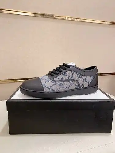 Gucci Hombre Código de zapato 0225B30 Talla 3844