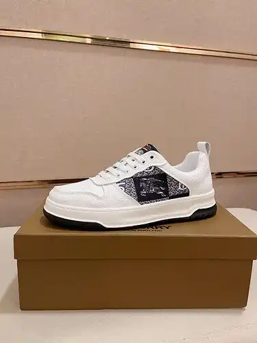 Burberry Mens Edition Código 0217B30 Talla 3844