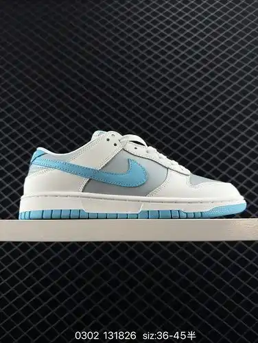 Las zapatillas de deporte Nike Dunk Low como un zapato de baloncesto clásico de la época fueron orig