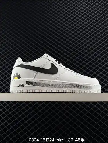 Zapatillas de deporte personalizadas Nike Air Force 1 GDaisy de moda versátil graffiti pintado a man