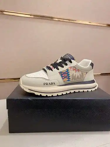 Prada Hombre Código de zapato 0225B60 Talla 3844