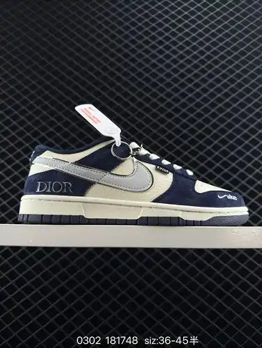 240 en el extranjero popular edición limitada lanzamiento Nike SB Dunk Bajo quotSupreme Colaboración