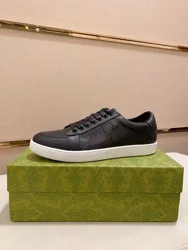 Gucci Hombres Código de Estilo 0309B20 Tamaño 3844 45 46 personalizado no reembolsable
