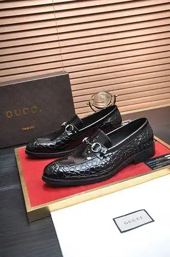 Gucci Mens Edición Código 0221B60 Talla 3844