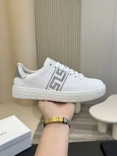 Versace Hombre Código de zapato 0227B30 Talla 3844