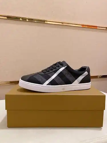 La versión masculina de bobery es 0309b30 y 3844.