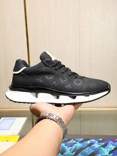 LV Hombre Código 0306B60 Tamaño 3844 45 personalizado