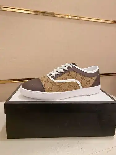 Gucci Hombre Código de zapato 0225B30 Talla 3844