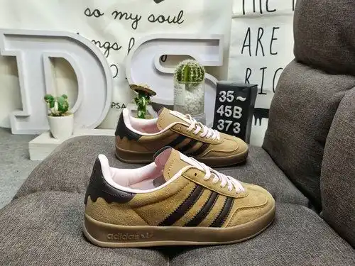 373D Adidas Gazelle Indoor JR28 zapatos ligeros y duraderos casuales Este zapato deportivo Adidas es