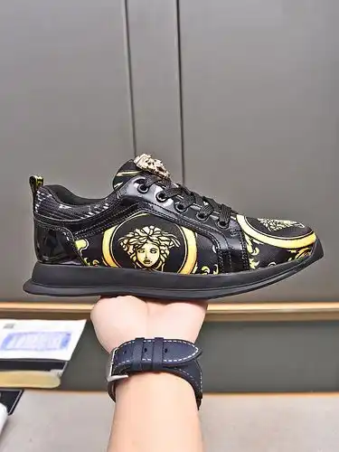 Versace Hombre Código de zapato 0227B30 Talla 3844