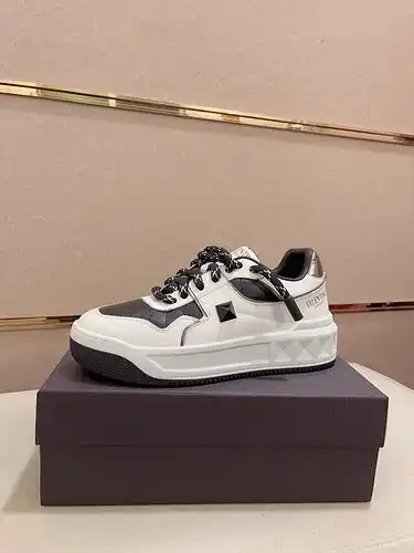 Zapatos masculinos Valentino Código 0225b talla 3844 45 46 personalizados no reembolsables