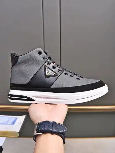Código de calzado masculino Prada 0227b50 talla 3844