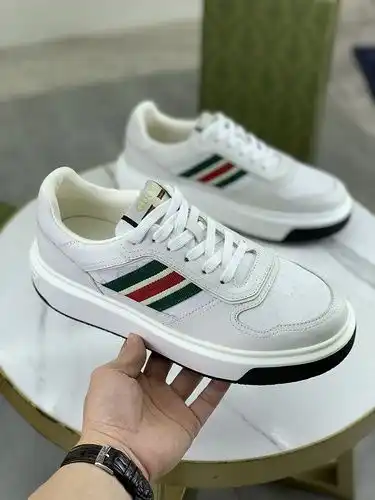 Gucci Hombres Código de Estilo 0303D60 Tamaño 3844 45 46 Personalizado