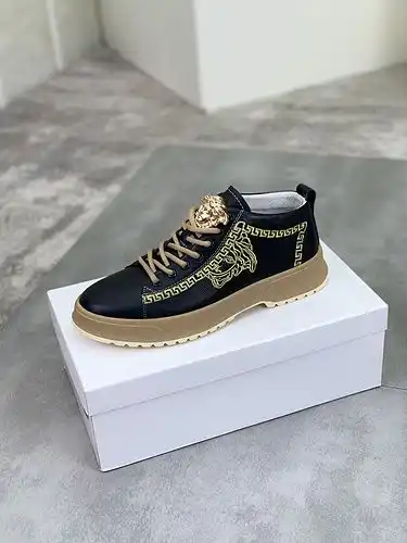 Versace Hombre Código de zapato 1114B60 Talla 3844