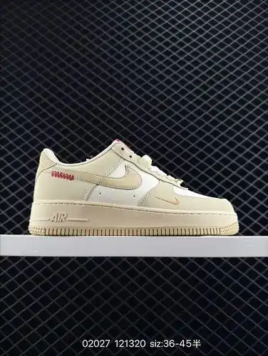 Nike Fuerza Aérea 107 Baja Fuerza Aérea Uno Altura de la parte inferior gruesa Aumentando versátiles