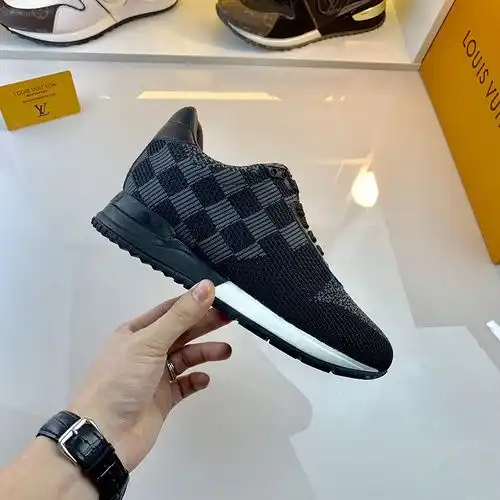 LV código de pareja 0228B Talla Mujer 3542 Hombre 3846