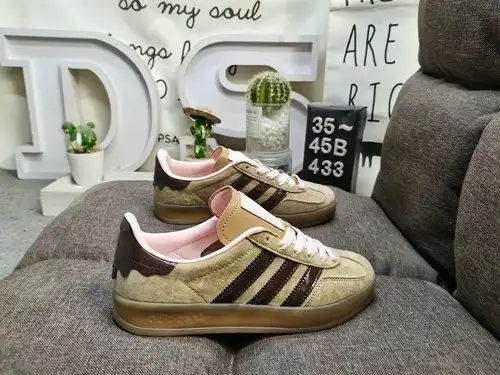 433D Adidas Gazelle Indoor JR28 zapatos ligeros y resistentes de la tabla superior baja Este zapato 