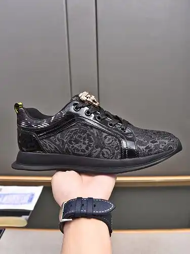 Versace Hombre Código de zapato 0227B30 Talla 3844