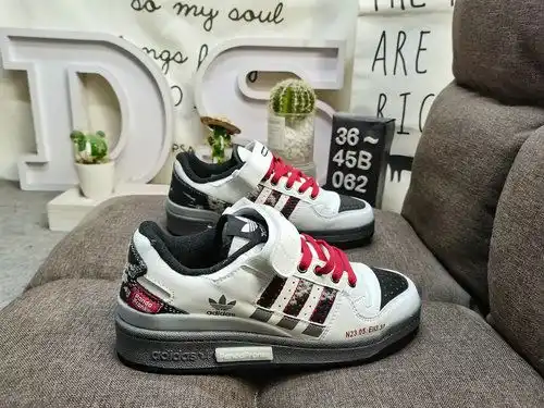 062D Adidas ORIGINALS Forum CL FY77 SBOX zapatos de mesa deportivos de moda versátiles de alta moda 