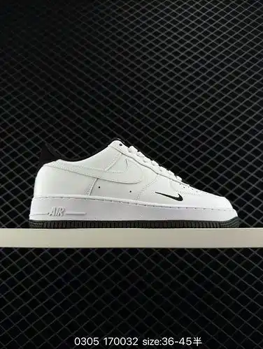 El cartón original Nike Air Force 107 lv8 a nivel de empresa crea una versión de la Fuerza Aérea de 