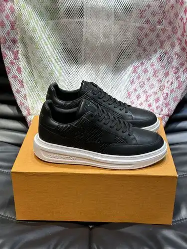 LV Código Hombre 0306B40 Talla 3844