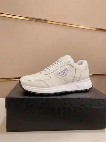 Código de calzado masculino Prada 0225b talla 3844