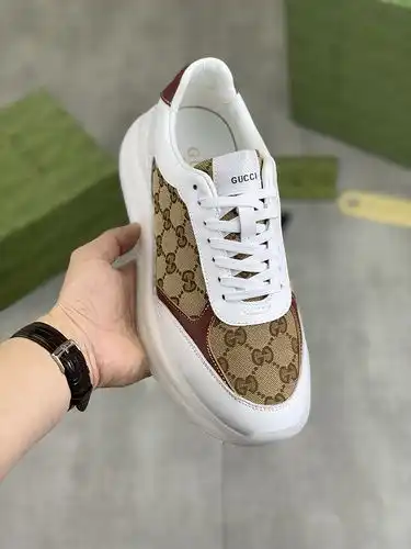 Gucci Hombres Código de Estilo 0303B60 Tamaño 3844 45 46 Personalizado
