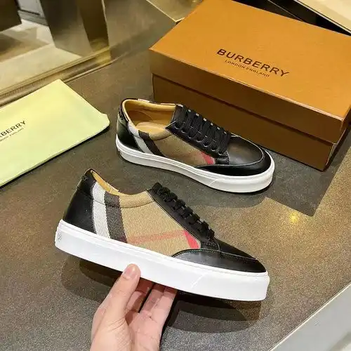 Burberry Código de pareja 0312C00 Tamaño Mujer 3540 Hombre 3945