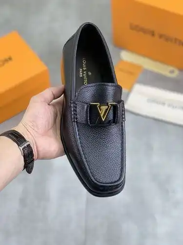 LV Hombre Código 0327C00 Tamaño 3944 38 45 personalizado