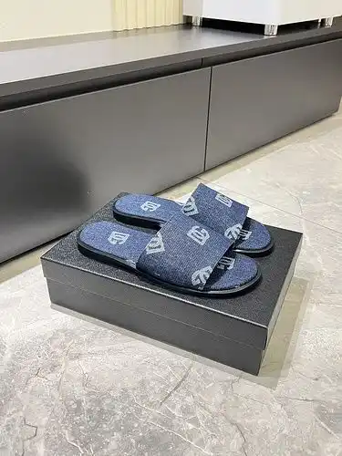 DG Hombre código 0318B00 Tamaño 3944 45 personalizado