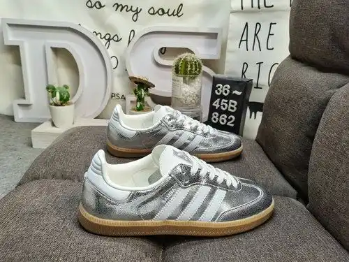 The classic Originals of 862DAdidas SAMBA OG JR0035 in recent years are made of genuine suede leathe