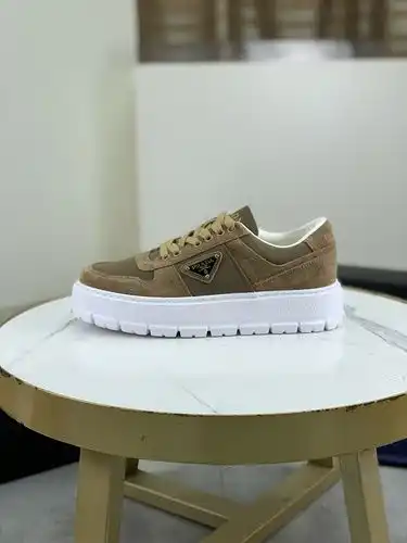 Prada Mens Edition Código 0314D40 Tamaño 3845 45 46 personalizado y no reembolsable