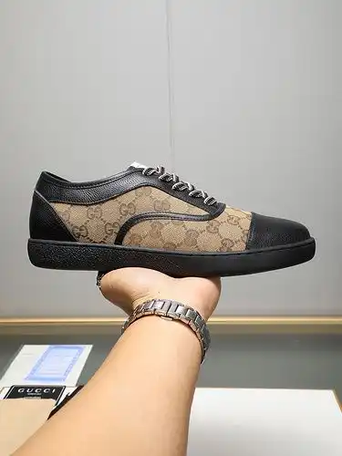 Gucci Mens Edition Código 0316B30 Tamaño 3844 45 personalizado