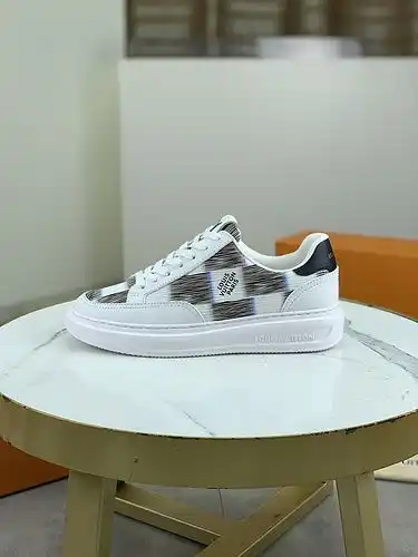 LV Hombres Código 0314C Tamaño 3944 38 45 personalizado
