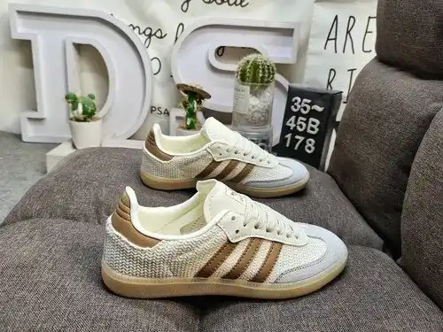 178DAdidas SAMBA OG JI31's classic Originals in recent years are made of genuine suede leather, feat