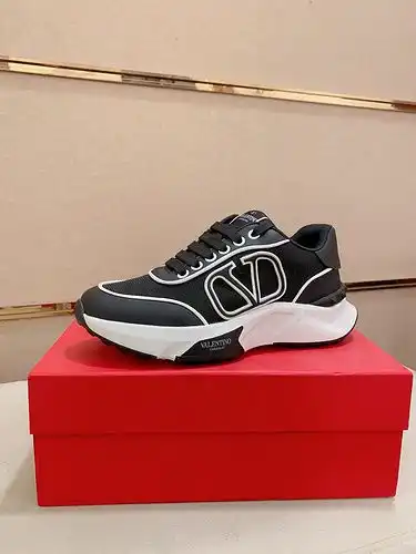 Valentino Mens Edition Código 0321B Tamaño 3944 Personalizable 45