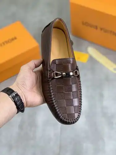 LV Código Hombre 0327B20 Talla 3845