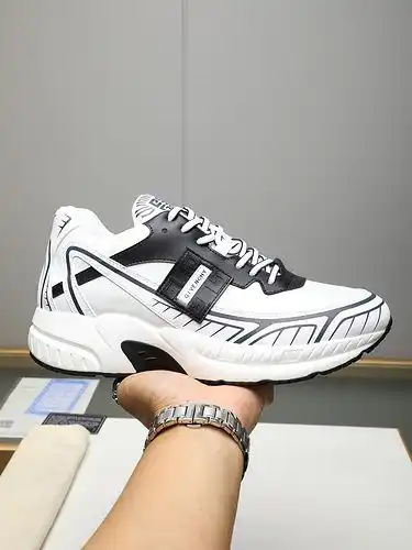 Givenchy Mens Edition Código 0326C40 Tamaño 3944 45 personalizado