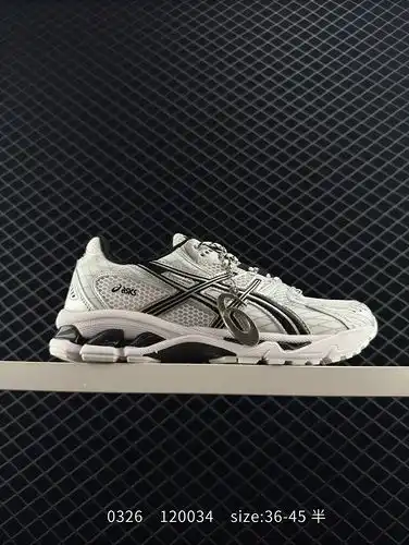 Los zapatos AsicsAsics para hombres y mujeres están hechos de tamaño medio genuino utilizando cuero 