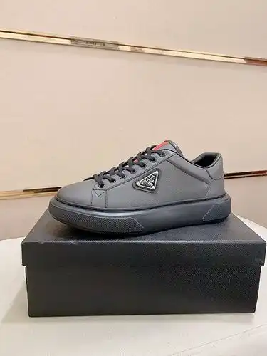 Prada Mens Edición Código 0320B60 Tamaño 3844 Personalizable 45
