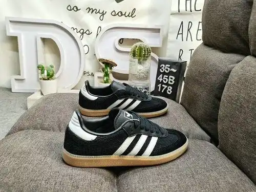 178DAdidas SAMBA OG JQ5141's classic Originals in recent years are made of genuine suede leather, fe